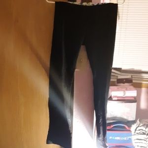 Yoga pants with stretchy colorful top.